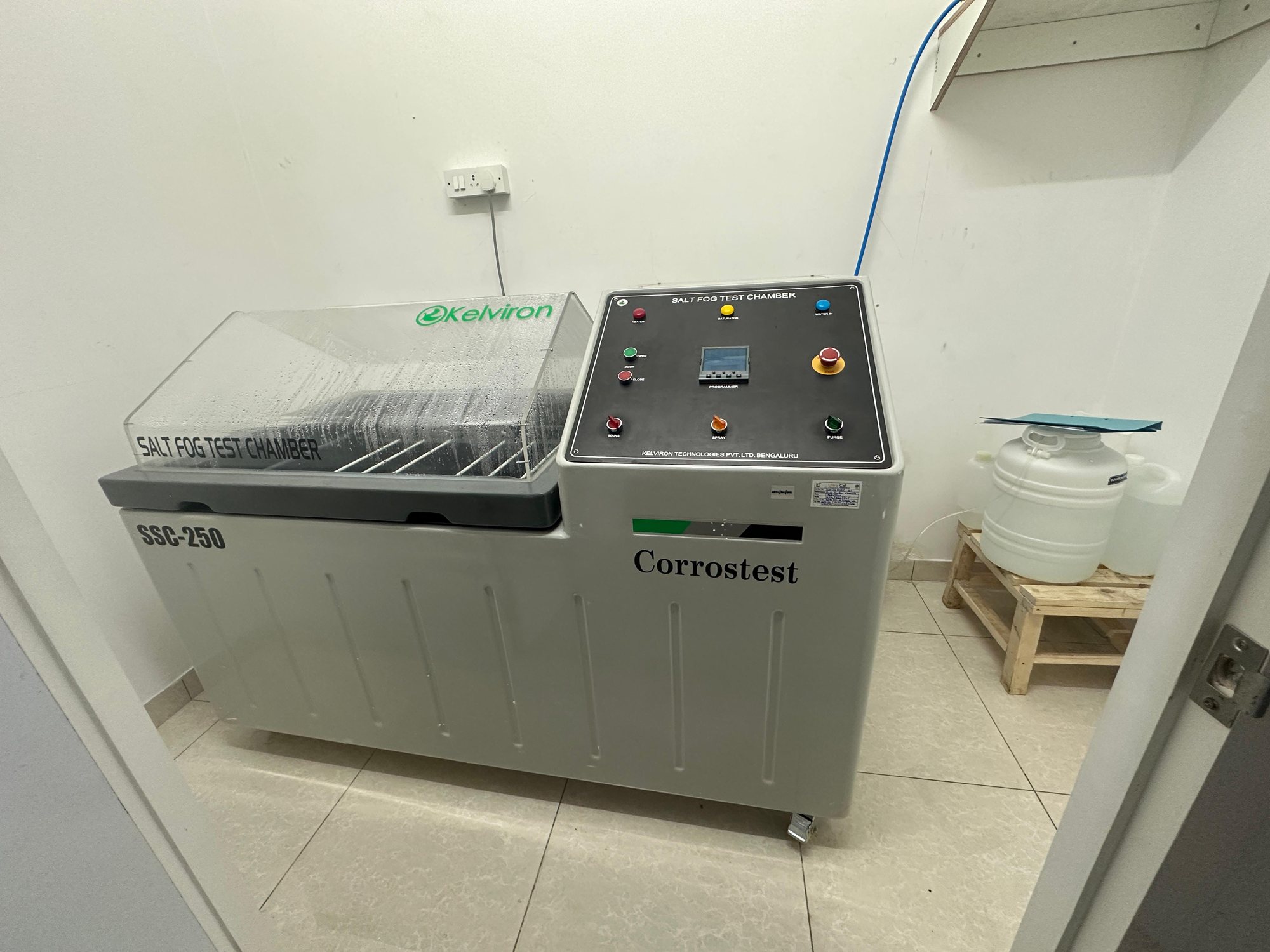 Wireless test chamber